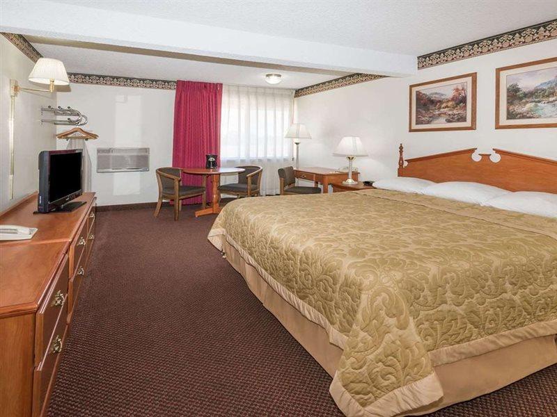 Hotel Super 8 By Wyndham Laramie Exteriér fotografie